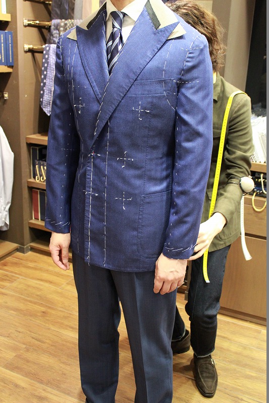 色気のあるナポリブルーのBESPOKE JACKET